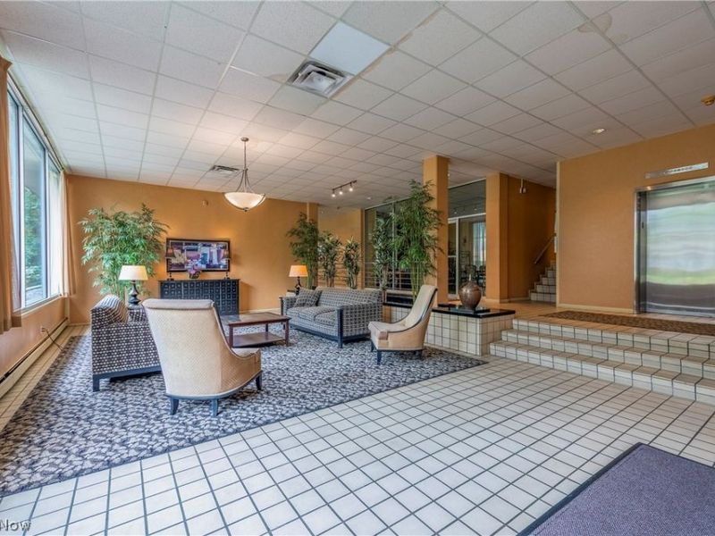 10301 Lake Avenue, Unit 420, Cleveland, OH 44102 Photo 6