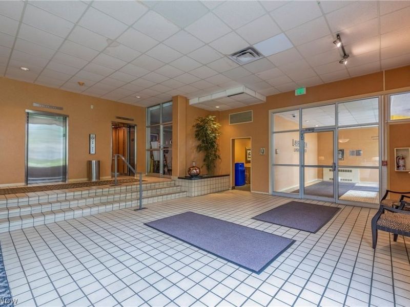 10301 Lake Avenue, Unit 420, Cleveland, OH 44102 Photo 7