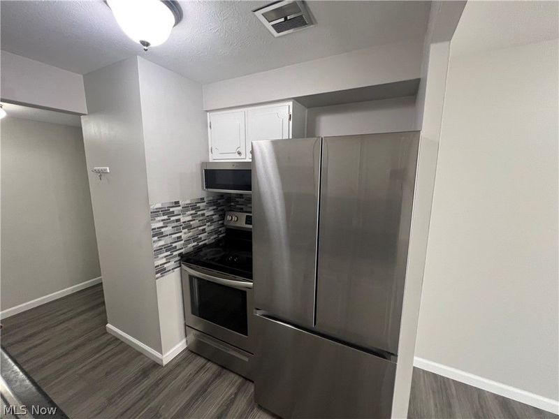 21841 River Oaks Drive, Unit B11, Rocky River, OH 44116 Photo 12