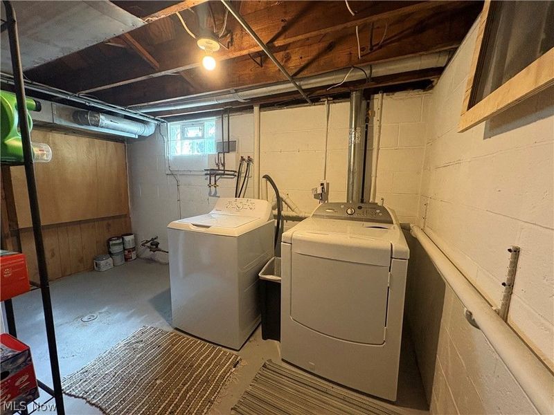 246 Hilliard Road, Elyria, OH 44035 Photo 33