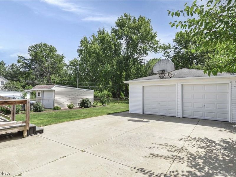 4213 W 223rd Street, Fairview Park, OH 44126 Photo 10