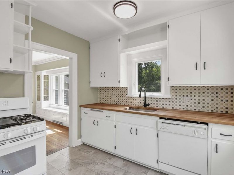 4213 W 223rd Street, Fairview Park, OH 44126 Photo 20