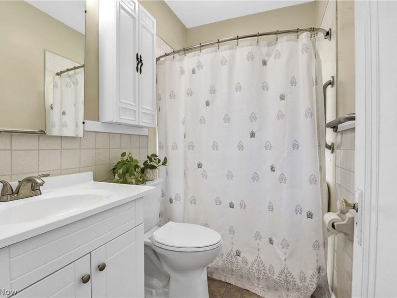 4213 W 223rd Street, Fairview Park, OH 44126 Photo 27