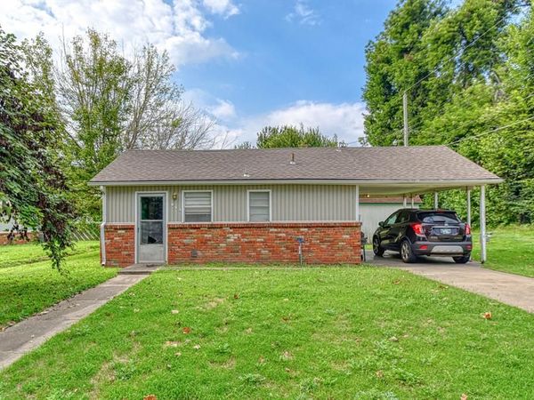 913 W Virginia Avenue, Chickasha, OK 73018