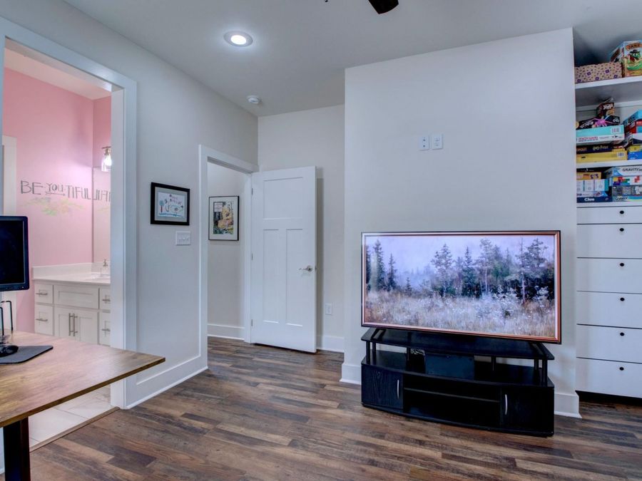 Property Image 39