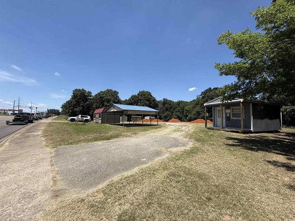 1810 & 1812 Linwood Drive , Paragould, AR 72450