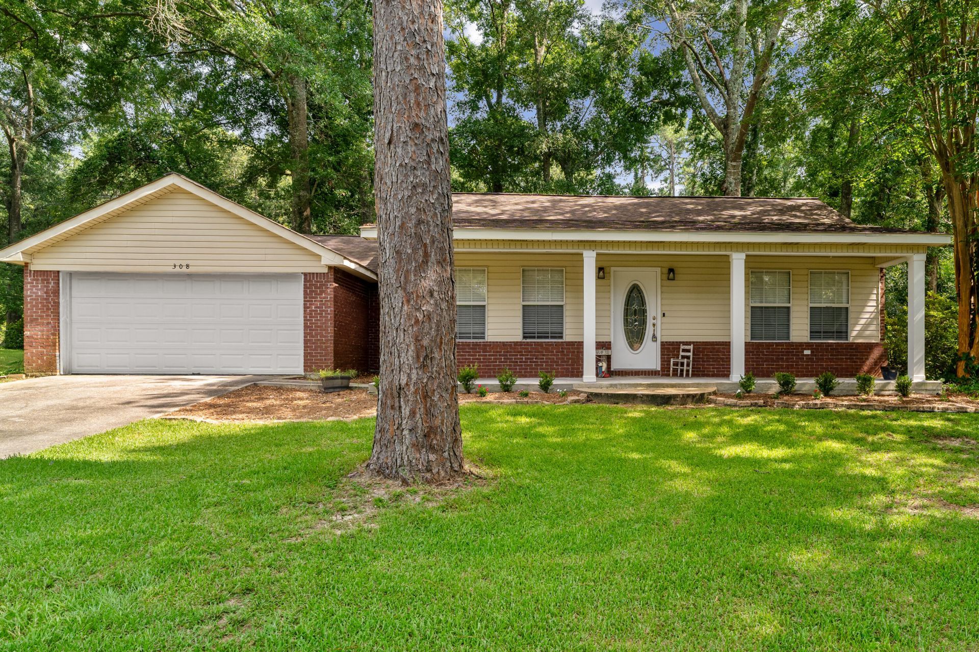 308 Green Hills Dr., Hattiesburg, MS 39402 Main Photo