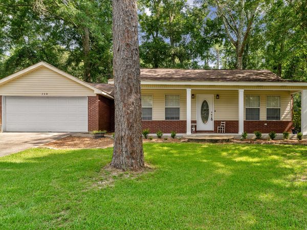 308 Green Hills Dr., Hattiesburg, MS 39402