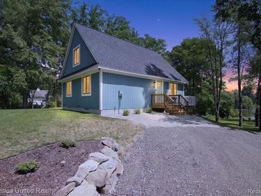 11521 Westshore Drive, Putnam Twp, MI 48169