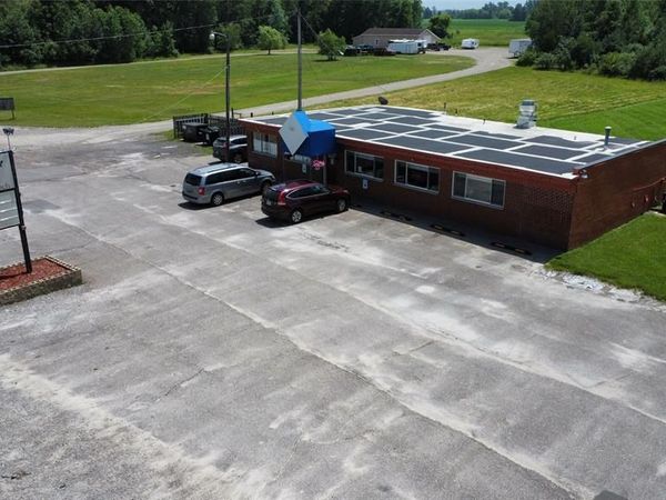 10691 W Grand River Road , Handy Twp, MI 48836