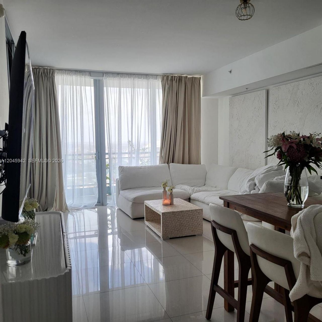 92 SW 3rd St , Unit 3207, Miami, FL 33130 Photo