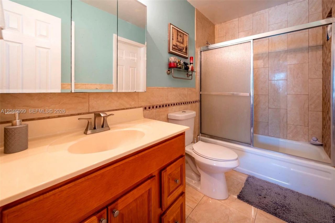 2201 NW 56th Ave, Unit 4-A, Lauderhill, FL 33313 Photo