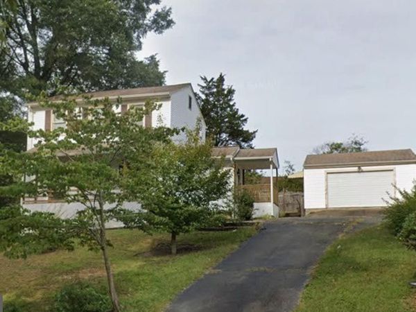 2 MILLS COURT , FREDERICKSBURG, VA 22405
