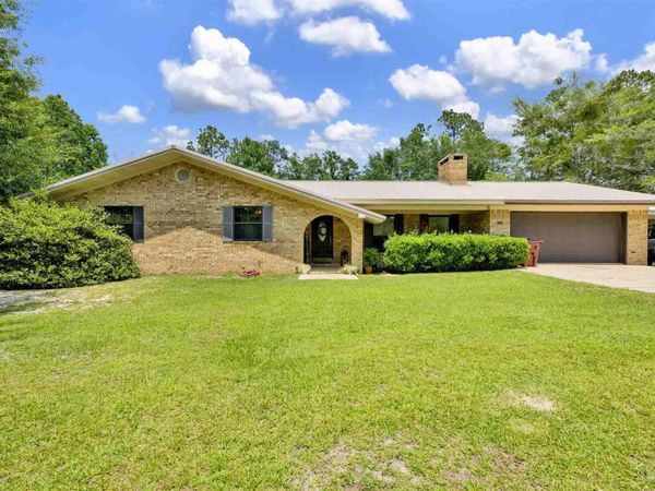 7558 Chumuckla Hwy, Pace, FL 32571