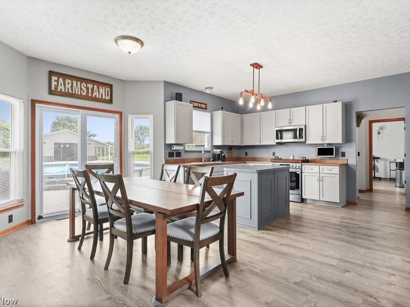 19137 Landing Lane, Columbia Station, OH 44028 Photo 8