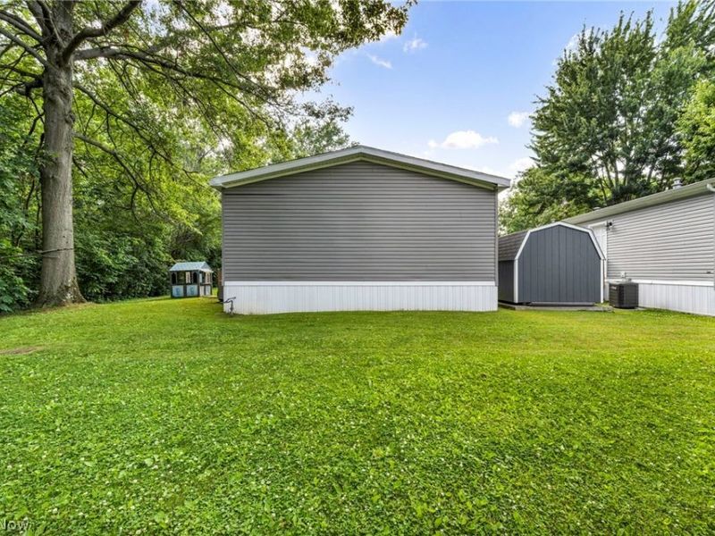 285 Westwoods, Amherst, OH 44001 Photo 35