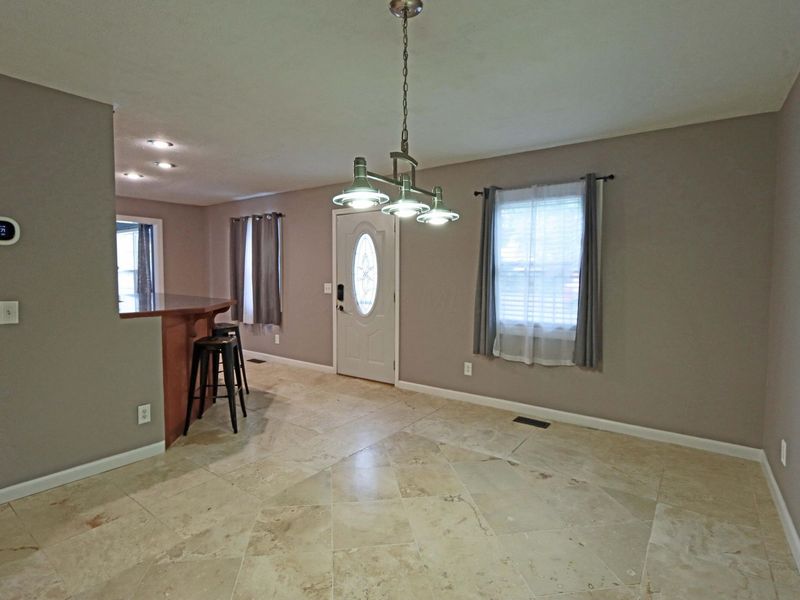 34 Graham Avenue , London, OH 43140 Photo 6