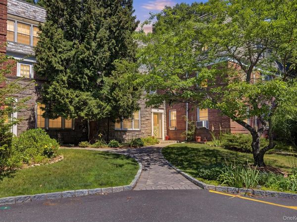 104 Pinewood Rd, Unit 3C, Hartsdale, NY 10530