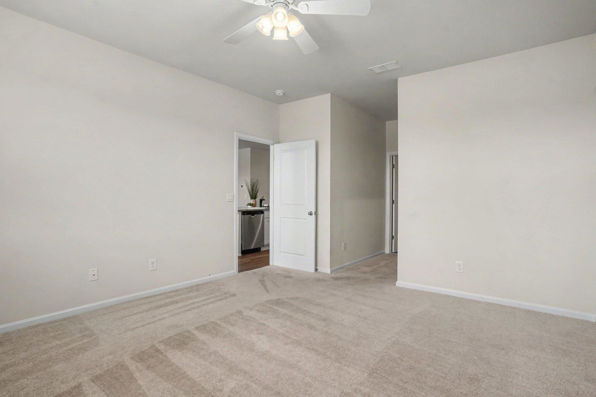 5032 Appleridge Dr.  Photo 16