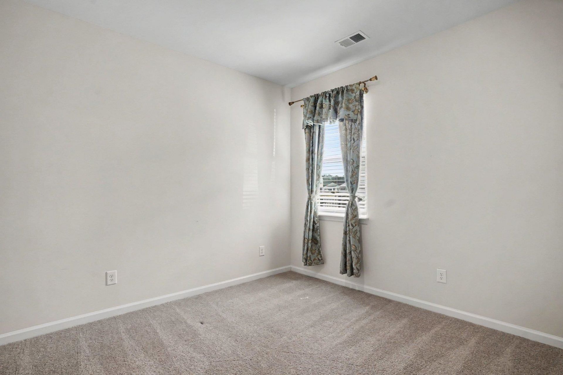 5032 Appleridge Dr.  Photo 26