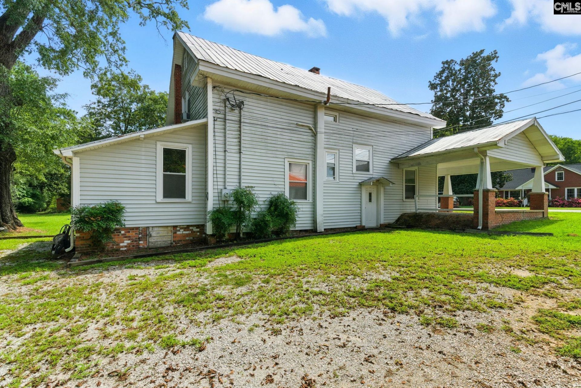208 N Main  Photo 4