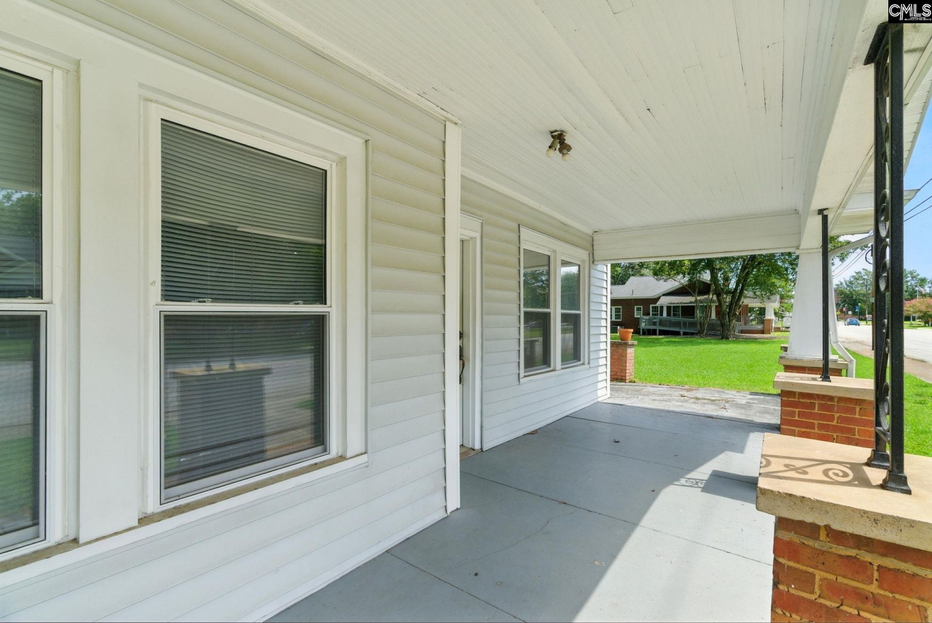 208 N Main  Photo 6