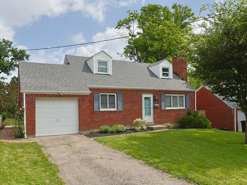 4564 Ellman Avenue, Blue Ash, OH 45242 Photo 1