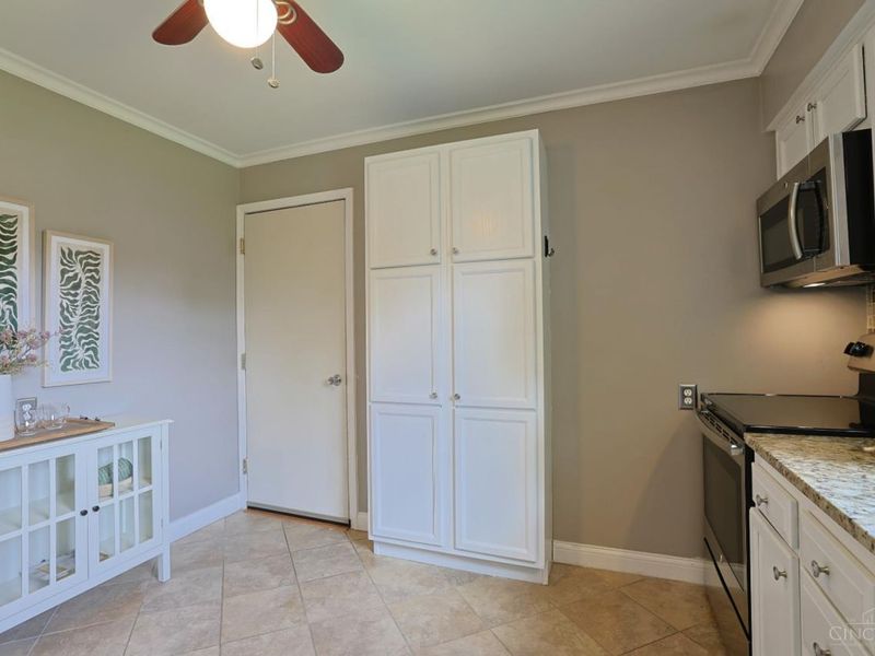 4564 Ellman Avenue, Blue Ash, OH 45242 Photo 14