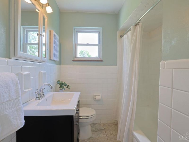 4564 Ellman Avenue, Blue Ash, OH 45242 Photo 19