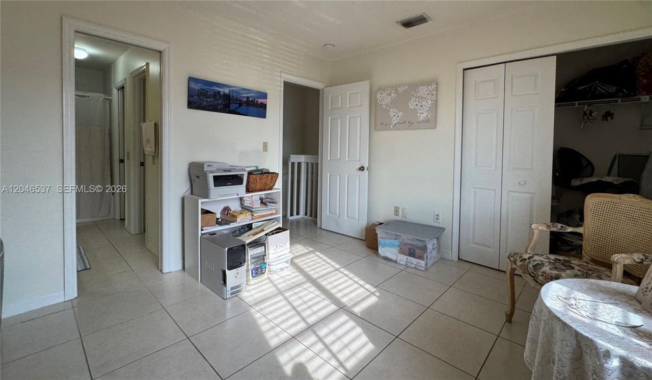 2365 W 74th St, Hialeah, FL 33016 Photo