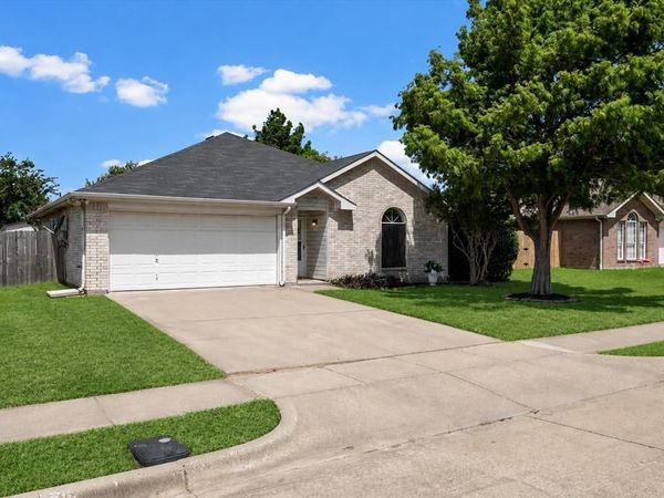 1309 Indian Wells Trail, Midlothian, TX 76065