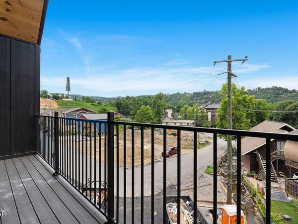 215 Circle Drive, Gatlinburg, TN 37738
