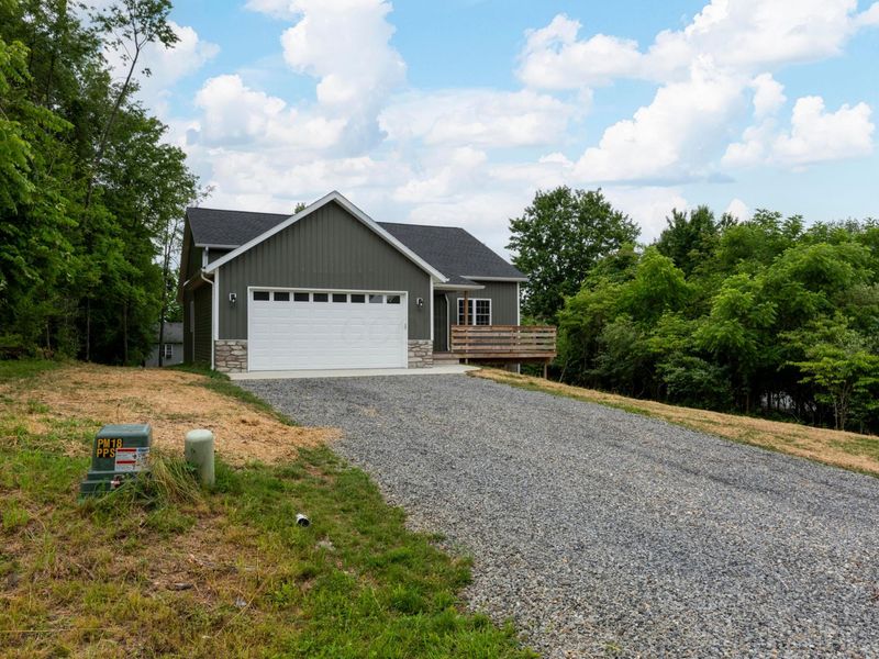 196 N Ridge Heights Drive , Howard, OH 43028 Photo 3