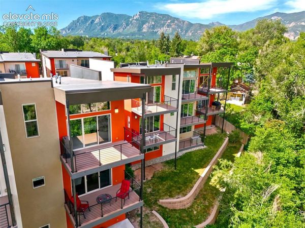 58 Cheyenne Boulevard, Colorado Springs, CO 80905