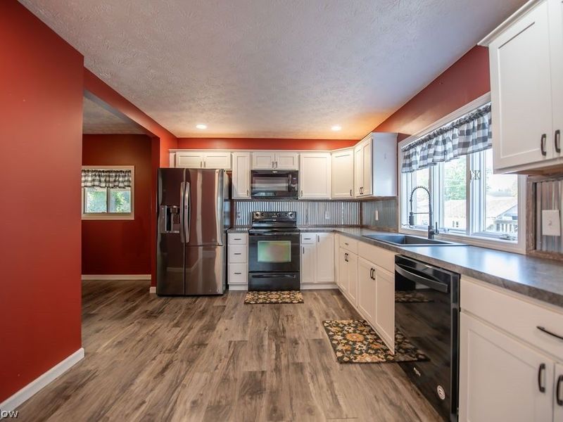1135 Eastport Avenue, Uhrichsville, OH 44683 Photo 16