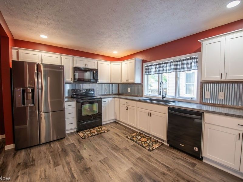 1135 Eastport Avenue, Uhrichsville, OH 44683 Photo 17