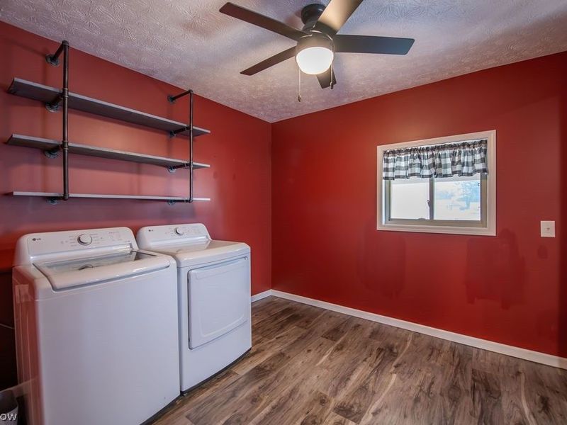 1135 Eastport Avenue, Uhrichsville, OH 44683 Photo 21