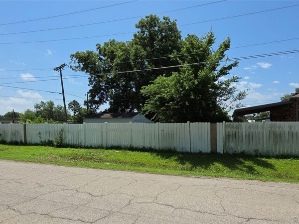 1102 S Tinker Avenue , Hominy, OK 74601