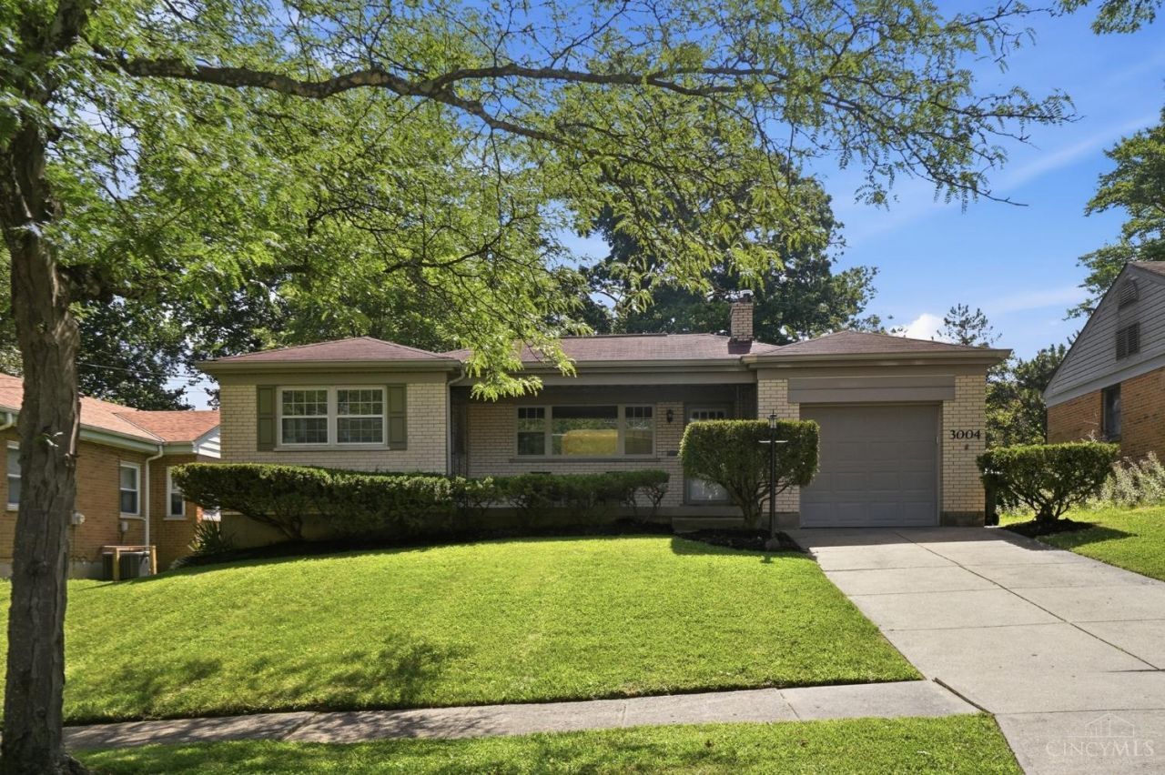 3004 Epworth Court, Cincinnati, OH 45238 Main Photo