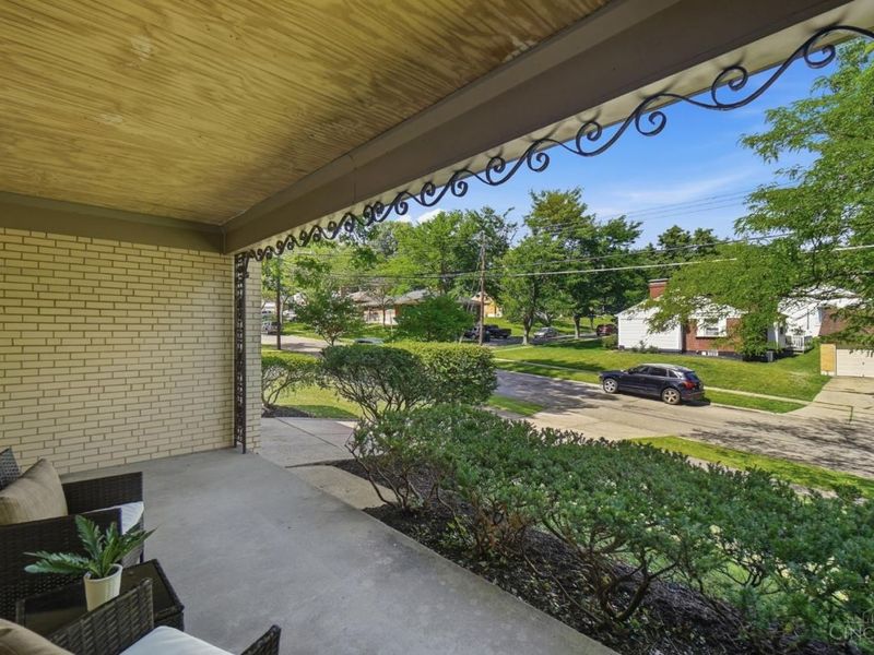 3004 Epworth Court, Cincinnati, OH 45238 Photo 4