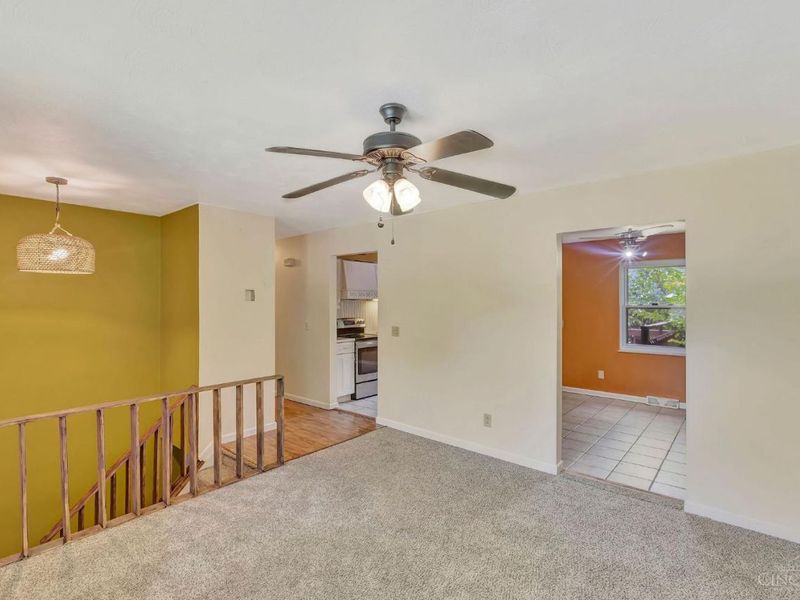 226 Goodrich Lane, Cincinnati, OH 45233 Photo 6