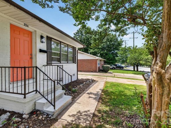 2216 Milton Road , Charlotte, NC 28215