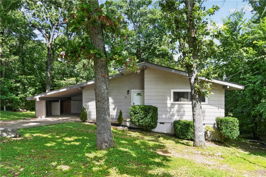 15 Grisham Circle, Bella Vista, AR 72715 Main Photo