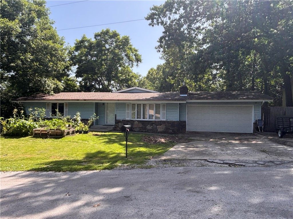 5 Pembroke Drive  Bella Vista, AR 72715