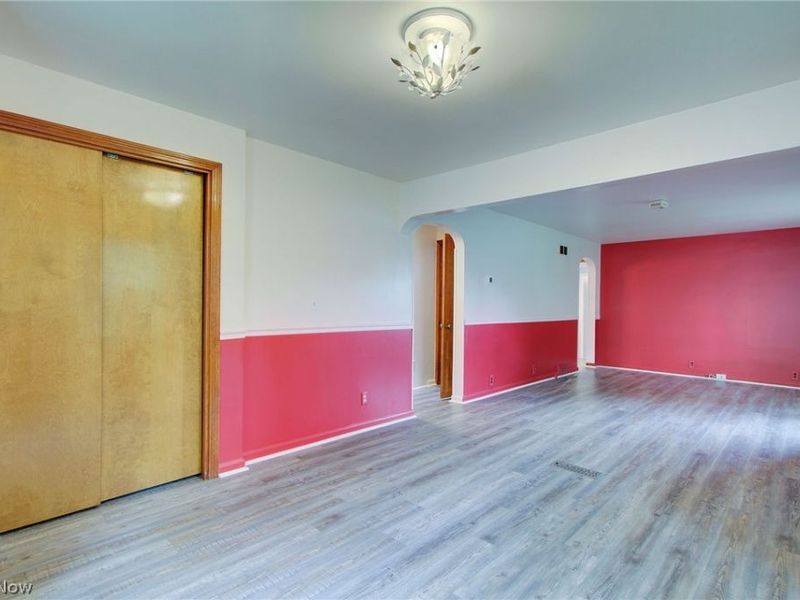 3041 33rd Street NE, Canton, OH 44705 Photo 5