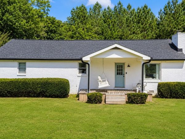425 E Piney Rd , Dickson, TN 37055