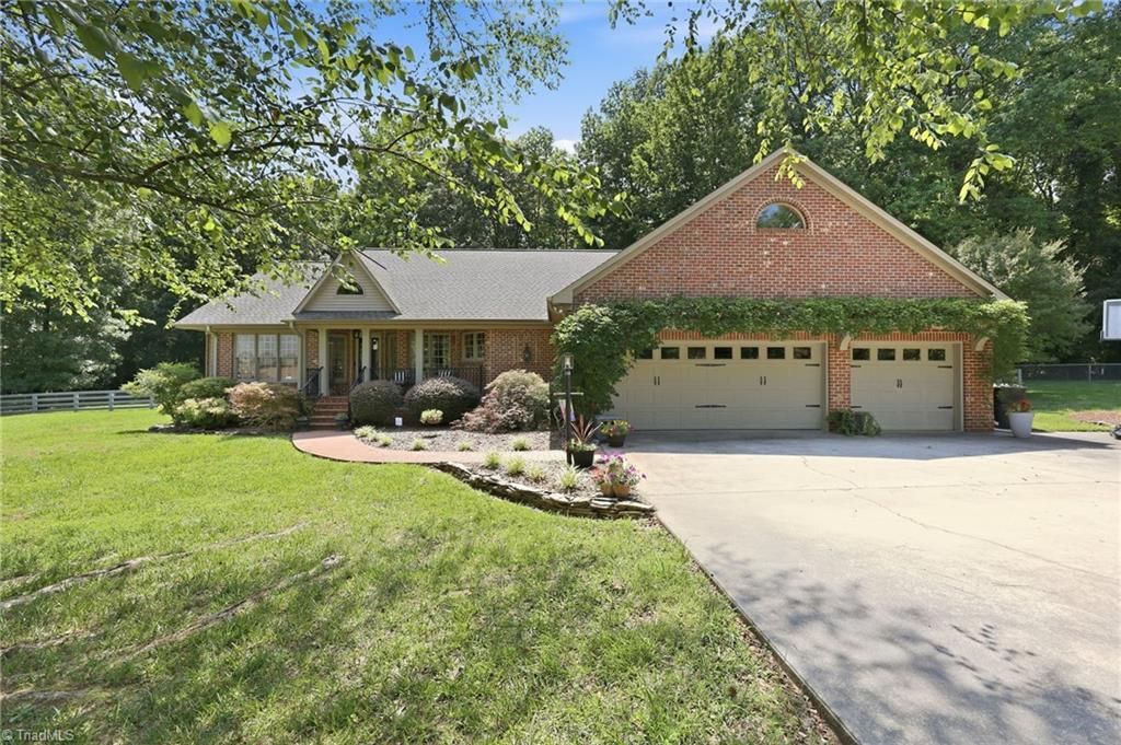 2618 Marion Court, Burlington, NC 27215 Main Photo