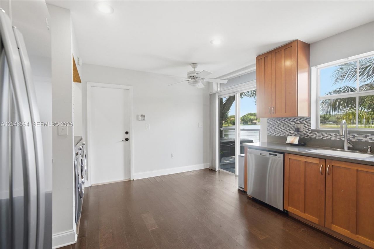 3715 Valais Dr, Hollywood, FL 33021 Photo