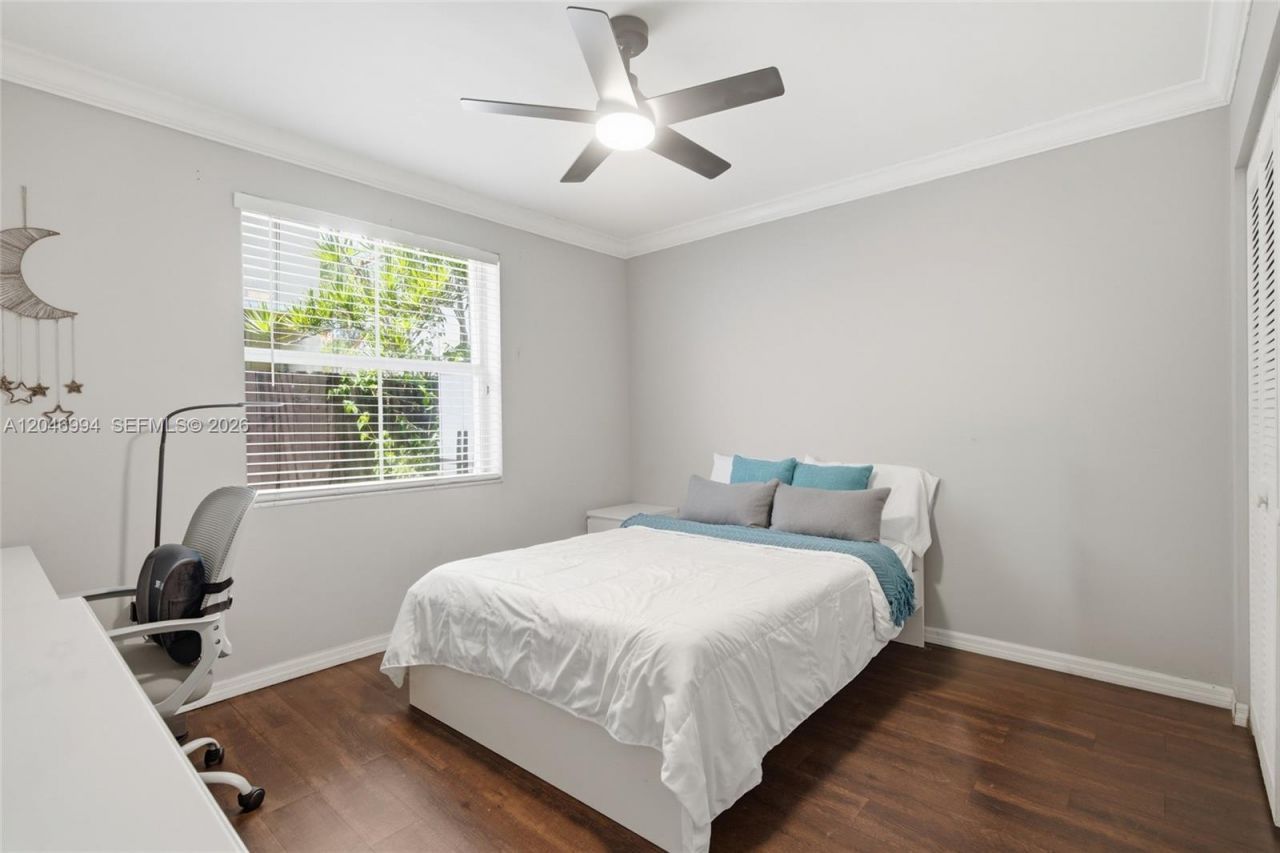 3715 Valais Dr, Hollywood, FL 33021 Photo