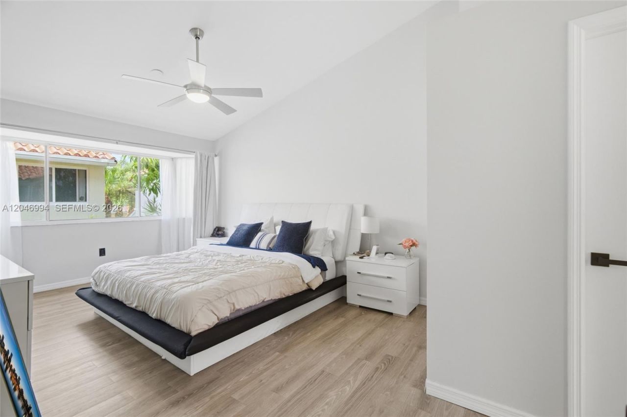 3715 Valais Dr, Hollywood, FL 33021 Photo